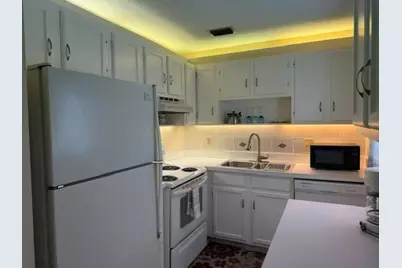 16 Vista Palm Lane #105, Vero Beach, FL 32962 - Photo 9
