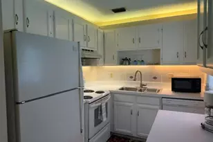 16 Vista Palm Ln, Vero Beach, FL 32962 - Photo 9