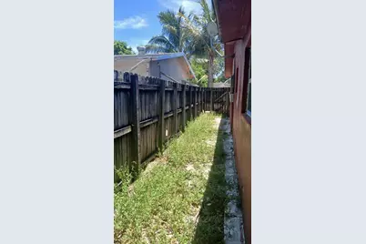 6231 SW 9th Place, North Lauderdale, FL 33068 - Photo 13