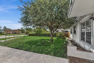 2743 NW 2nd Street, Boynton Beach, FL 33435 - Photo 7