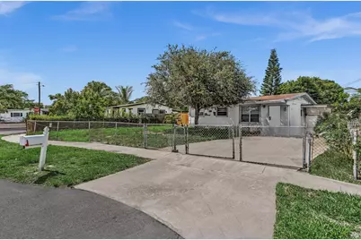 2743 NW 2nd Street, Boynton Beach, FL 33435 - Photo 29