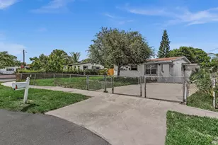 2743 NW 2nd St, Boynton Beach, FL 33435 - Photo 29