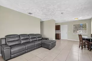 2743 NW 2nd St, Boynton Beach, FL 33435 - Photo 17