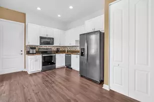 516 SW 147th Ter, Pembroke Pines, FL 33027 - Photo 17