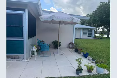 542 Franconia Circle, Lake Worth, FL 33467 - Photo 3