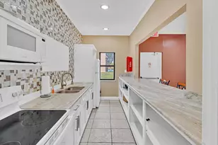 912 SW 9th St Cir, Boca Raton, FL 33486 - Photo 25