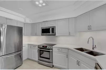 2000 Presidential Way #504, West Palm Beach, FL 33401 - Photo 13