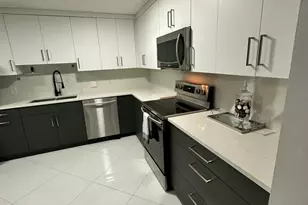 4823 NW 9th Ave, Deerfield Beach, FL 33064 - Photo 9
