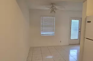 227 Kent N, West Palm Beach, FL 33417 - Photo 3