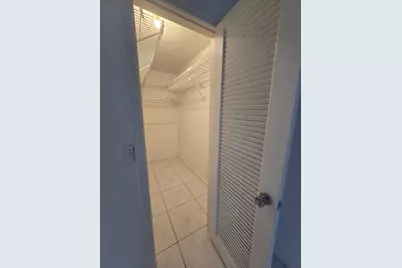 227 Kent N, West Palm Beach, FL 33417 - Photo 13