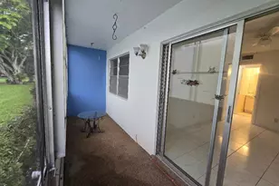 227 Kent N, West Palm Beach, FL 33417 - Photo 13