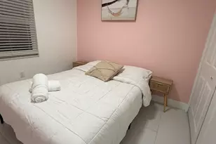 1700 NE 146th St, Miami, FL 33181 - Photo 9