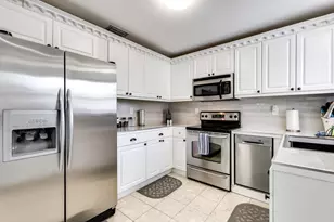 242 SW 9th St, Pompano Beach, FL 33060 - Photo 9