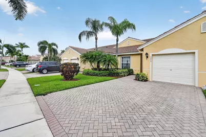 9442 Bridgeport Drive, West Palm Beach, FL 33411 - Photo 3
