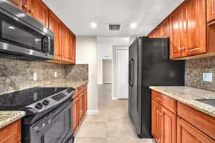 101 Plaza Real S, Boca Raton, FL 33432 - Photo 17