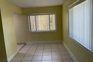 310 Meadows Cir, Boynton Beach, FL 33436 - Photo 5
