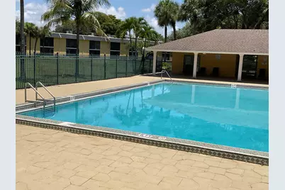 310 Meadows Circle, Boynton Beach, FL 33436 - Photo 25