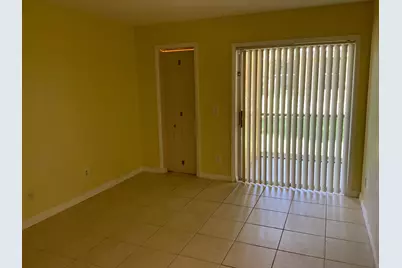 310 Meadows Circle, Boynton Beach, FL 33436 - Photo 13