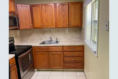 310 Meadows Circle, Boynton Beach, FL 33436 - Photo 9