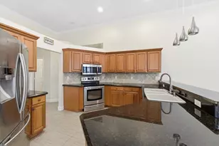 2644 Miller Ct, Weston, FL 33332 - Photo 9