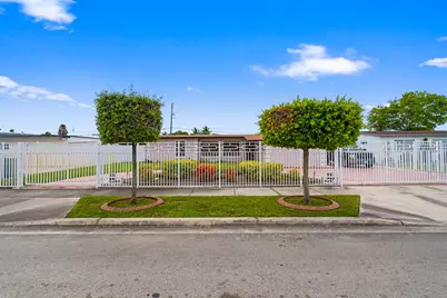6160 W 14th Avenue, Hialeah, FL 33012 - Photo 1