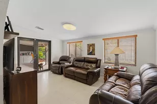 6160 W 14th Ave, Hialeah, FL 33012 - Photo 13