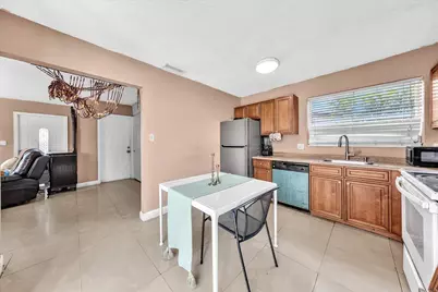 3560 NW 34th Way, Lauderdale Lakes, FL 33309 - Photo 11