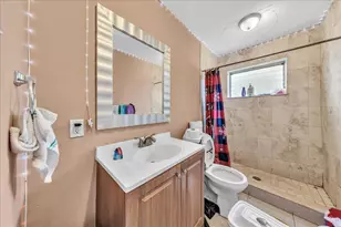 3560 NW 34th Way, Lauderdale Lakes, FL 33309 - Photo 17