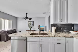 6001 Harbor Isle Way, Tamarac, FL 33321 - Photo 21