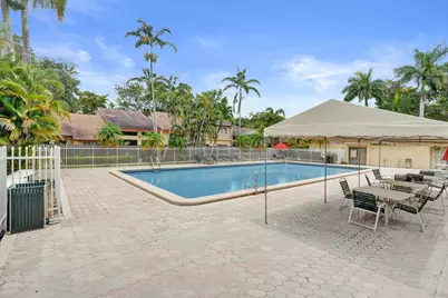 1122 NW 79th Drive, Plantation, FL 33322 - Photo 47