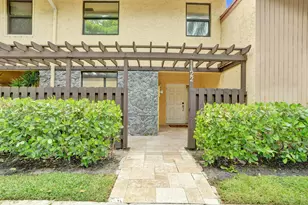 1122 NW 79th Dr, Plantation, FL 33322 - Photo 1