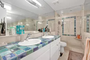 1122 NW 79th Dr, Plantation, FL 33322 - Photo 21