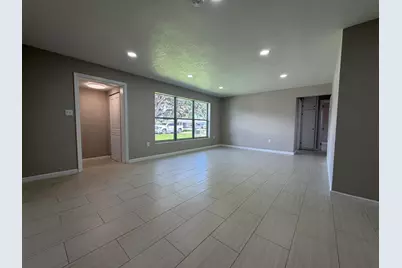 148 SE 6th Street N, Belle Glade, FL 33430 - Photo 5
