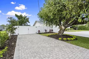 1952 SW Import Dr, Port Saint Lucie, FL 34953 - Photo 9