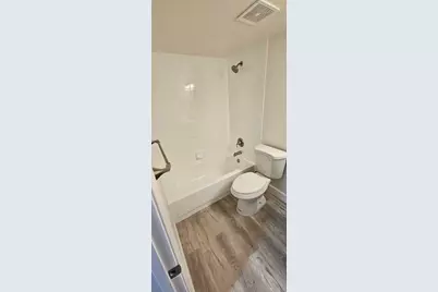 118 Lake Emerald Drive #107, Oakland Park, FL 33309 - Photo 17