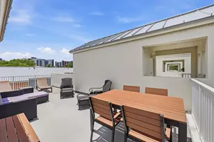 542 NE 7th Ave, Fort Lauderdale, FL 33301 - Photo 31