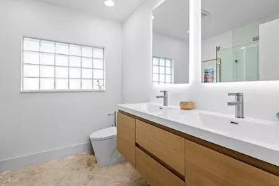 1332 SW Tamarind Way, Boca Raton, FL 33486 - Photo 17
