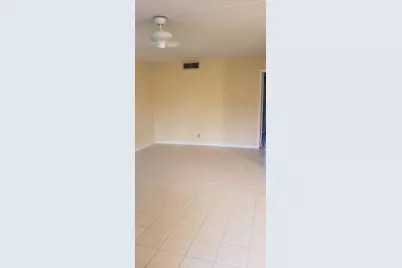 2000 Springdale Boulevard #203, Palm Springs, FL 33461 - Photo 5