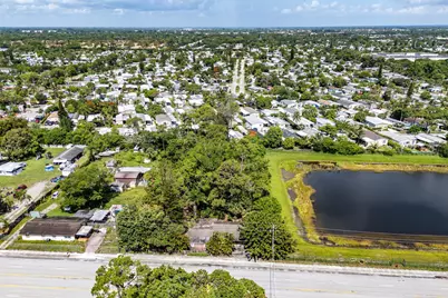 4401 S Haverhill Road, Lake Worth, FL 33463 - Photo 11