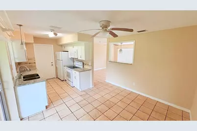 864 SE Festivo Court, Port Saint Lucie, FL 34983 - Photo 5