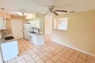 864 SE Festivo Ct, Port Saint Lucie, FL 34983 - Photo 5