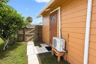 5202 El Claro Cir, West Palm Beach, FL 33415 - Photo 13