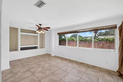 7151 SW 5th Court, Pembroke Pines, FL 33023 - Photo 17
