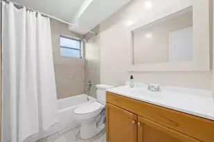 483 N Pine Island Rd, Plantation, FL 33324 - Photo 13