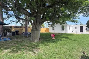 5899 Mango Rd, West Palm Beach, FL 33413 - Photo 17