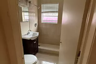 124 NW 45th Ave, Plantation, FL 33317 - Photo 19