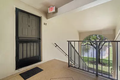 610 Sea Pine Way #H2, Greenacres, FL 33415 - Photo 3