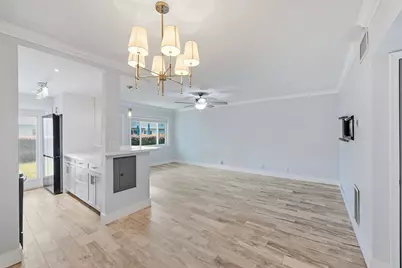 2110 NE 42nd Street #2b, Lighthouse Point, FL 33064 - Photo 9
