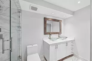 2110 NE 42nd St, Lighthouse Point, FL 33064 - Photo 19