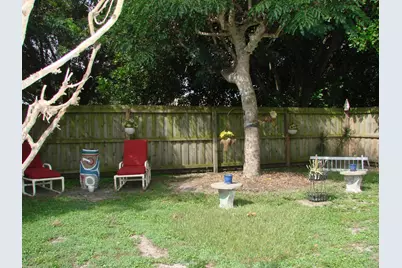 410 SW Eastport Circle, Port Saint Lucie, FL 34953 - Photo 15